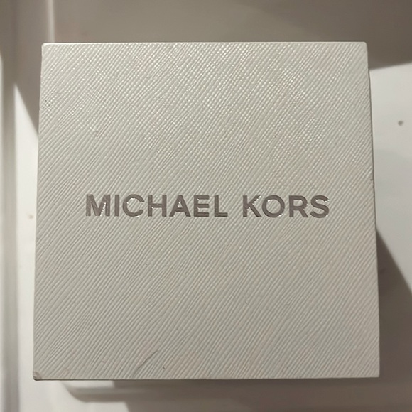 Michael Kors Watch box empty with watch pad & book - Picture 2 of 7